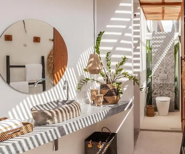 Beyond Bespoke * Seminyak (Bali)
